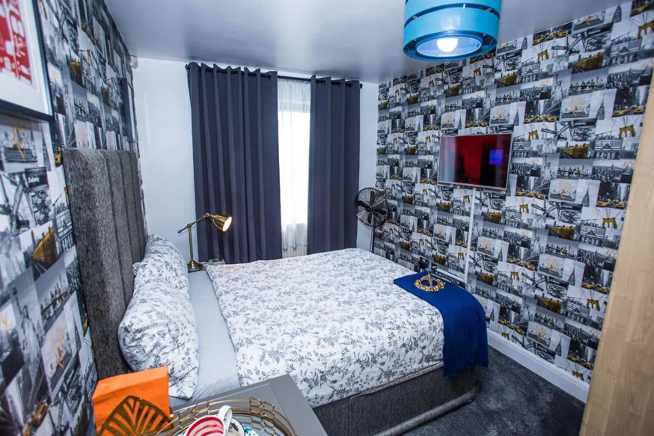 Dejays Apartment London
